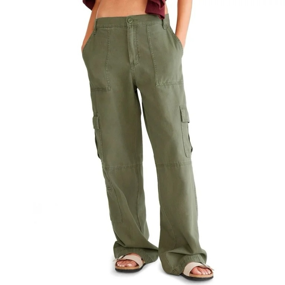 Aeropostale Mid Rise Utility Cargo Pants